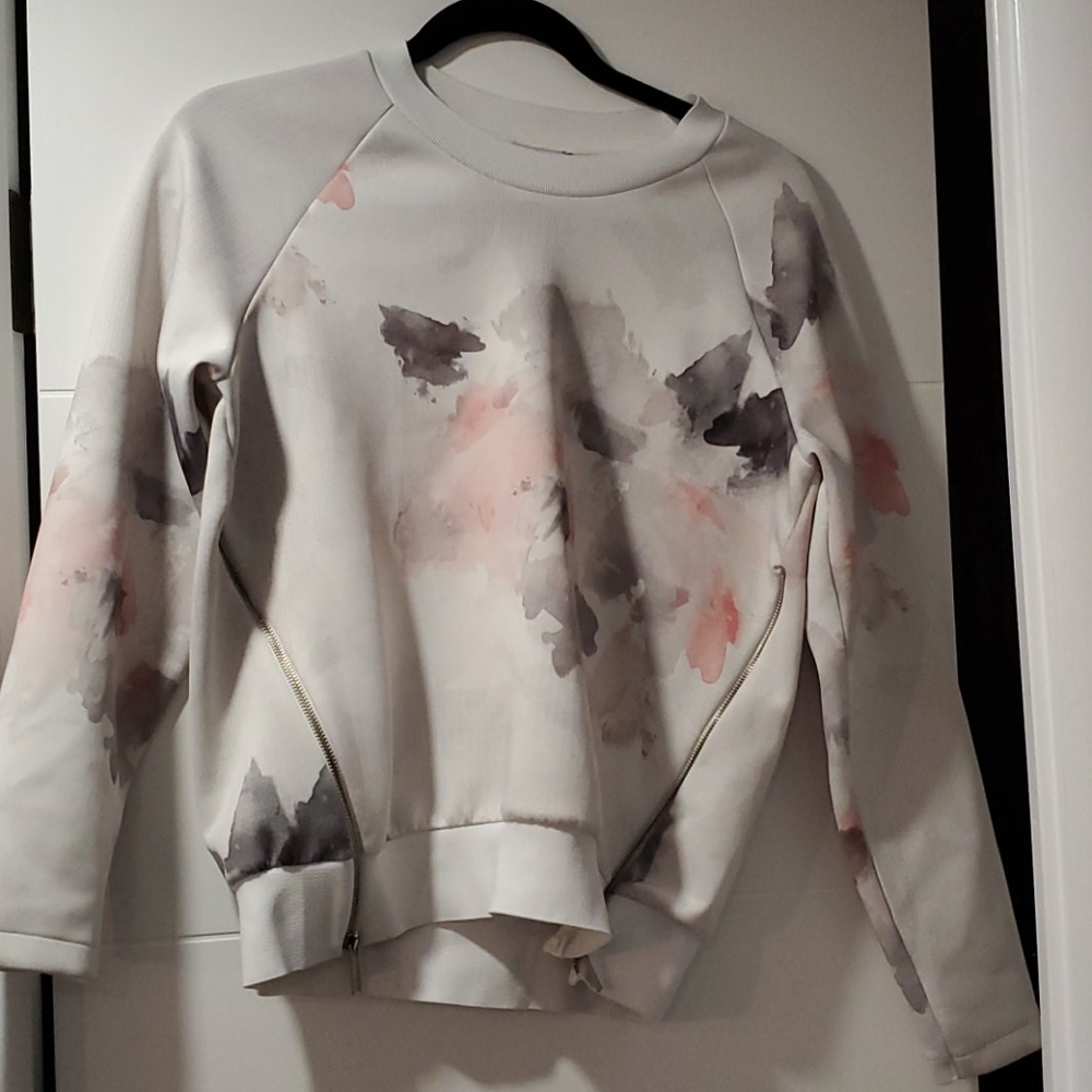 Zara Flower fancy Pullover
